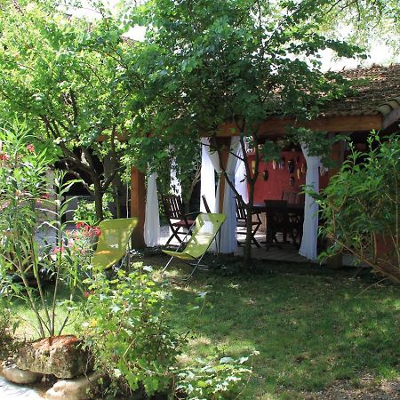 Les Pascals Bed and Breakfast Saint-Paul-lès-Romans Εξωτερικό φωτογραφία
