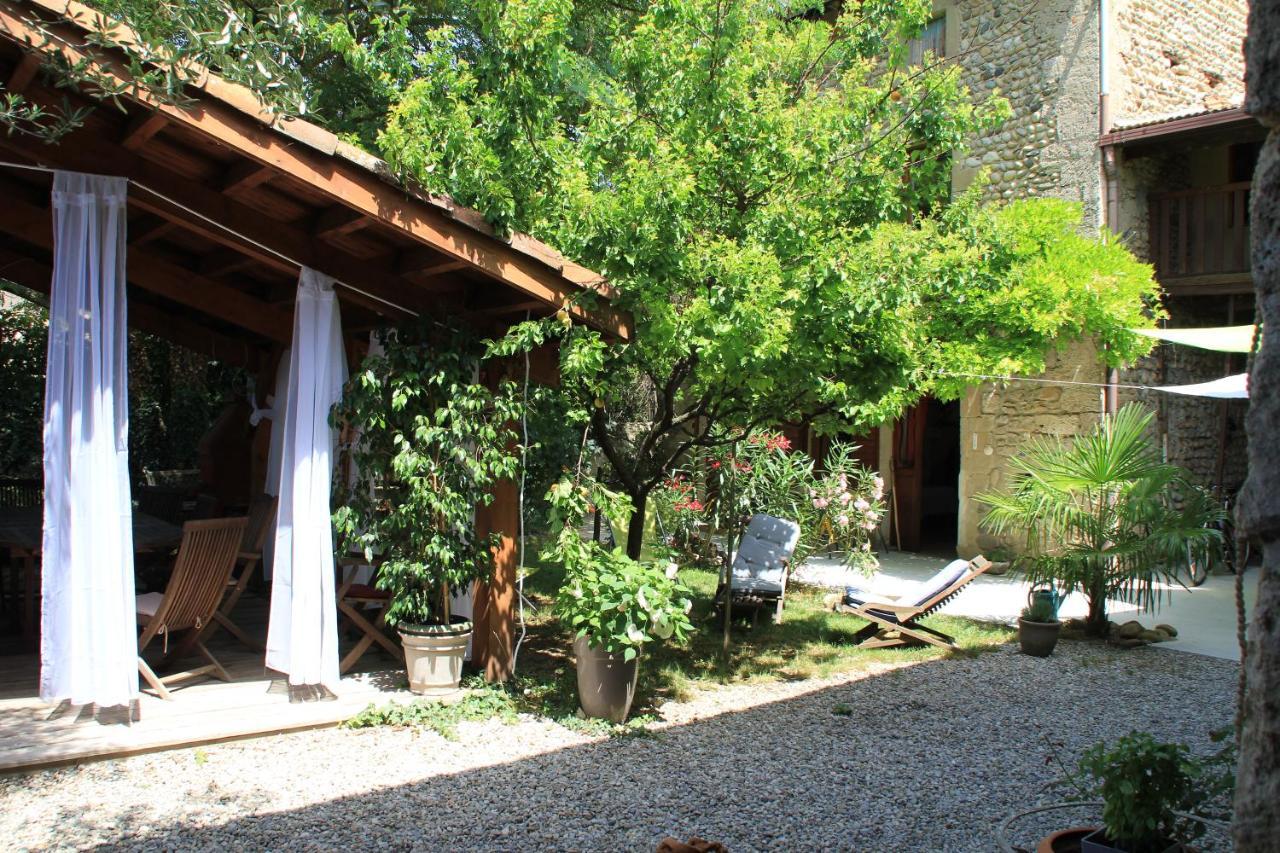 Les Pascals Bed and Breakfast Saint-Paul-lès-Romans Εξωτερικό φωτογραφία